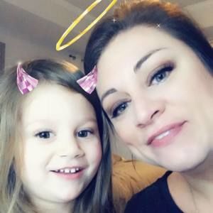 Meet your Posher, Leigh